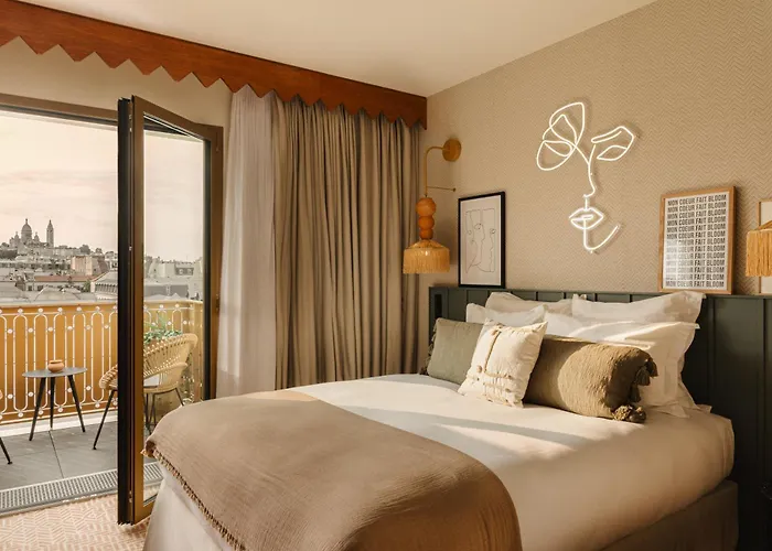 Hotel with pool: Bloom House Hotel & Spa