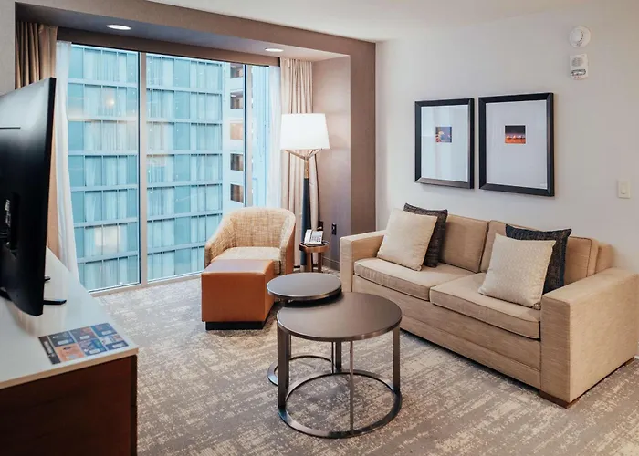 Pet Friendly hotel: Hilton Columbus Downtown