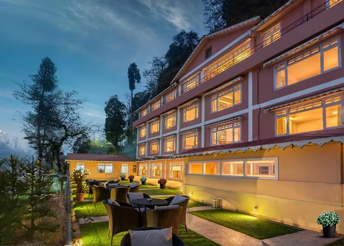 Summit Oakden Resort & Spa Mall Road