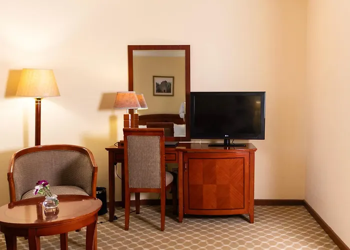 Hotels With Four Stars Dreamliner