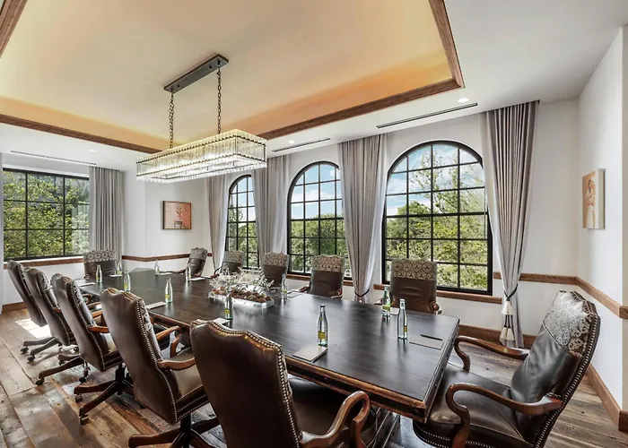 Hotel Drover, Autograph Collection