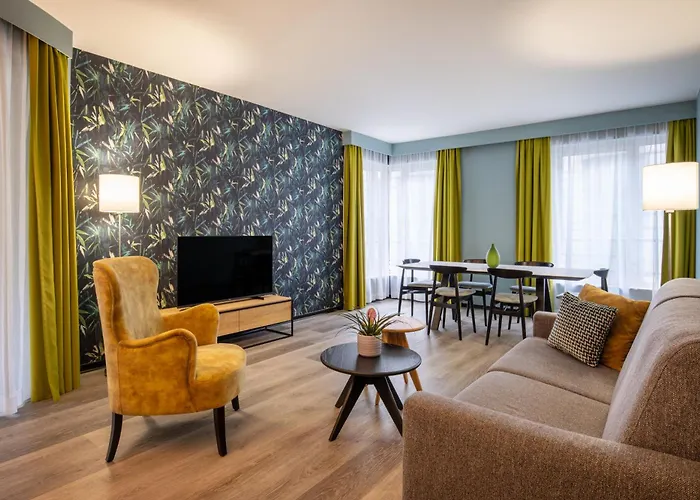Central hotel: Thon Hotel Residence Parnasse Aparthotel
