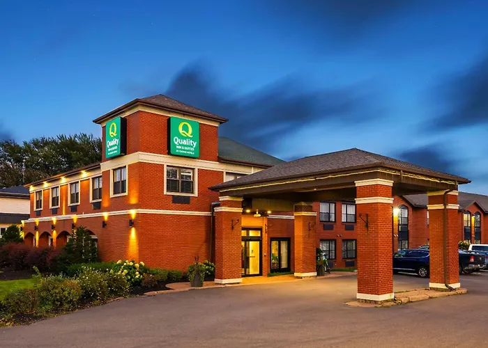 Golf hotel: Quality Inn & Suites Garden Of The Gulf