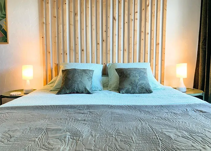 NEW - Studio cosy - Plages à 5min - Parking privé - WIFI - Commerces au pied du bâtiment