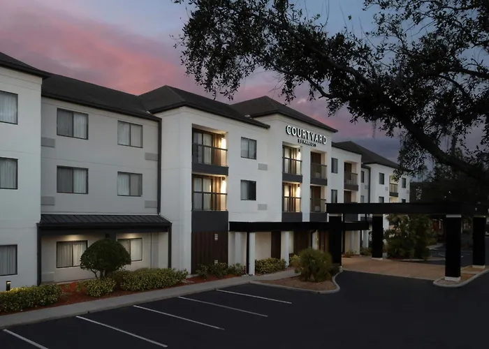 Courtyard By Marriott