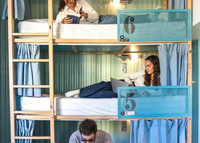 Beach hotel: Hostel Ozz Nice