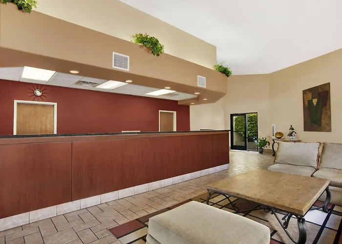Days Inn By Wyndham Globe