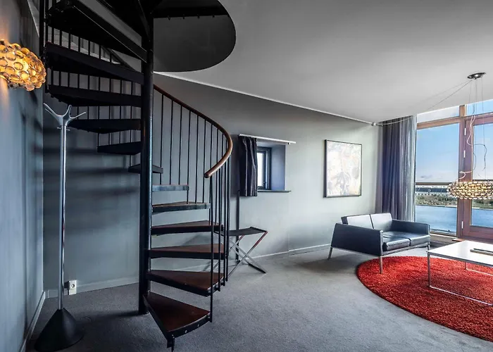 Luxury hotel only: Scandic Front