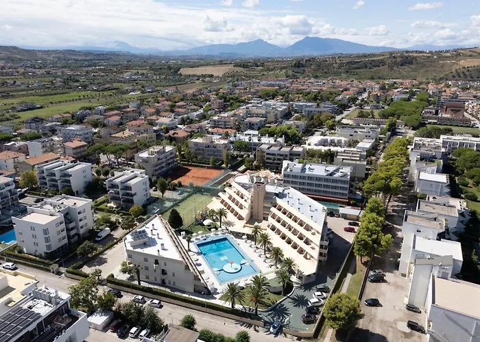 Hotel Con Piscina Park &Dependance Con
