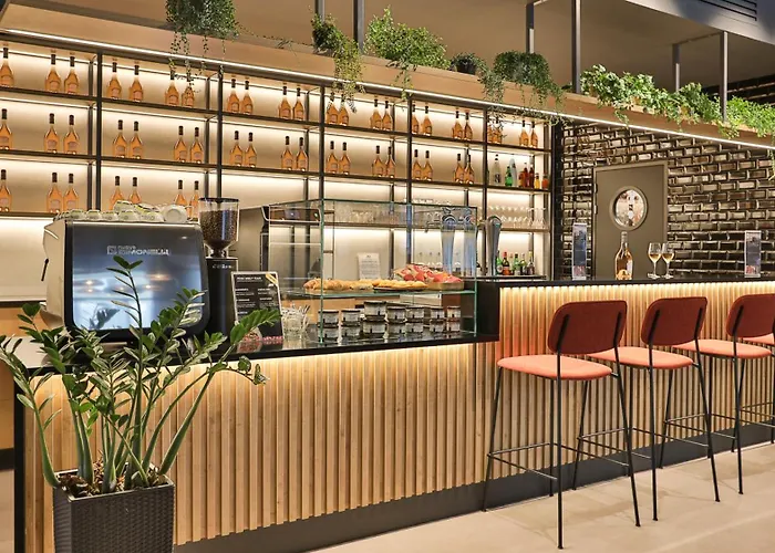 Hôtel accueillant les animaux: Campanile PRIME - La Roche Sur Yon Centre Gare
