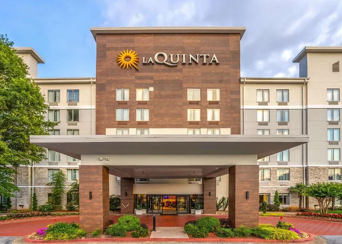 Cheap hotel: La Quinta By Wyndham Atlanta Airport North