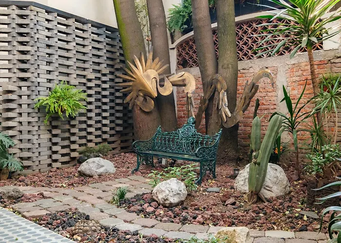 Pug Seal Polanco Allan Poe