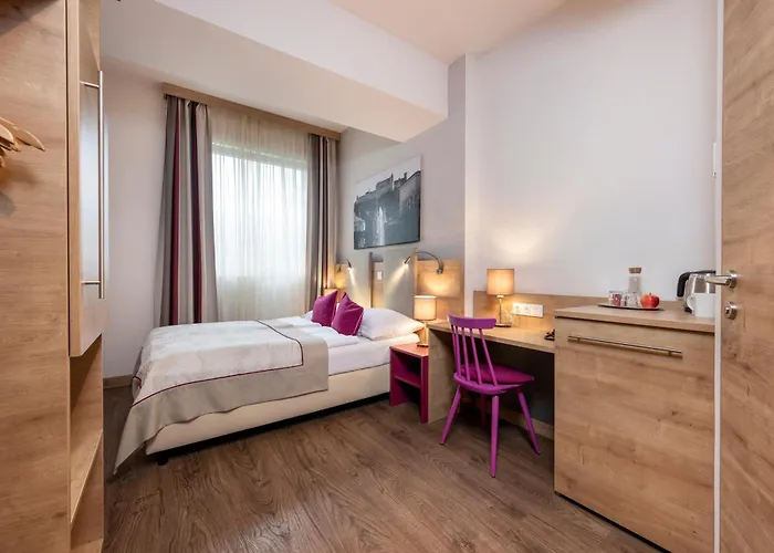 Guest house: Hotel Junior By Max 70