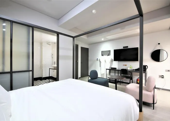 Boutique hotel only: Seomyeon Hound Hotel 1St Street