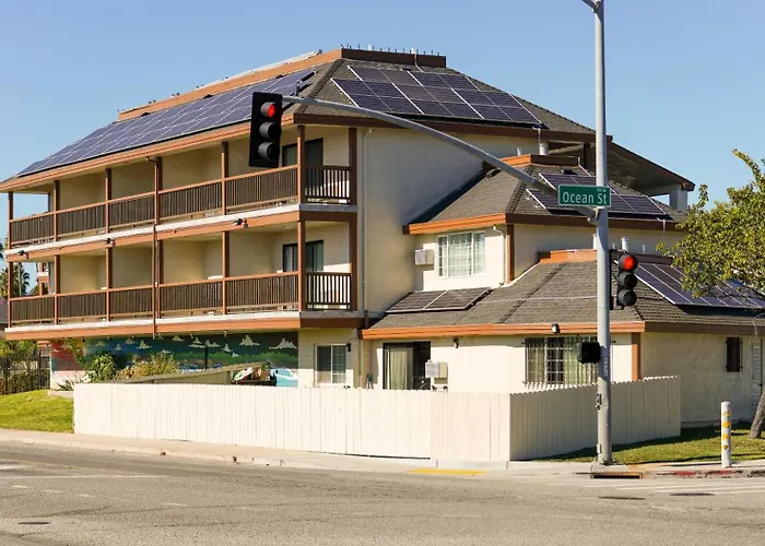 Cheap hotel: Ocean Gate Inn