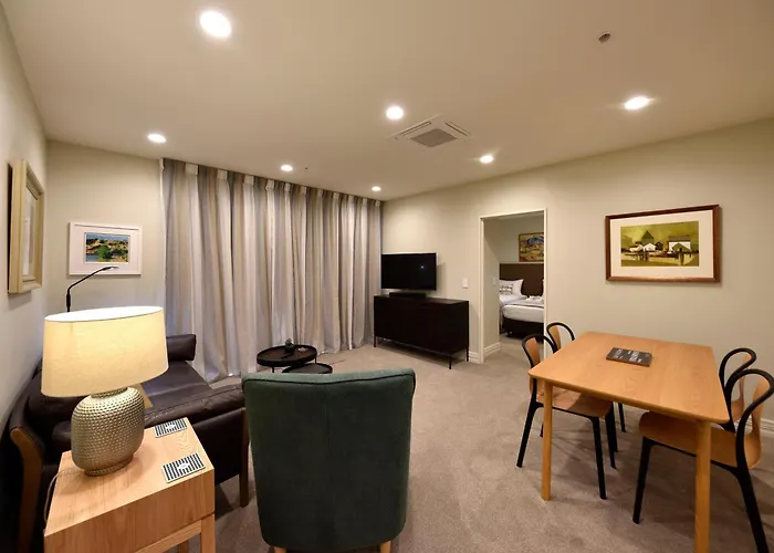 Hotels With Four Stars West Fitzroy Apartments