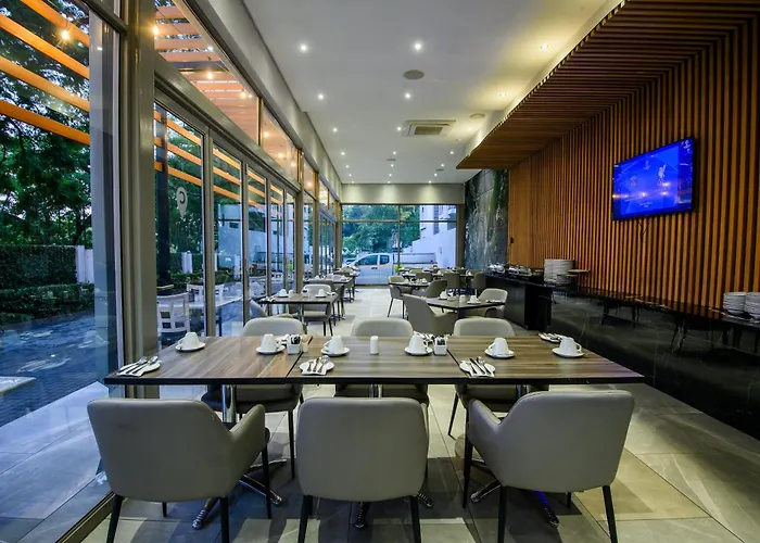 Hotel: The Capital On Bath