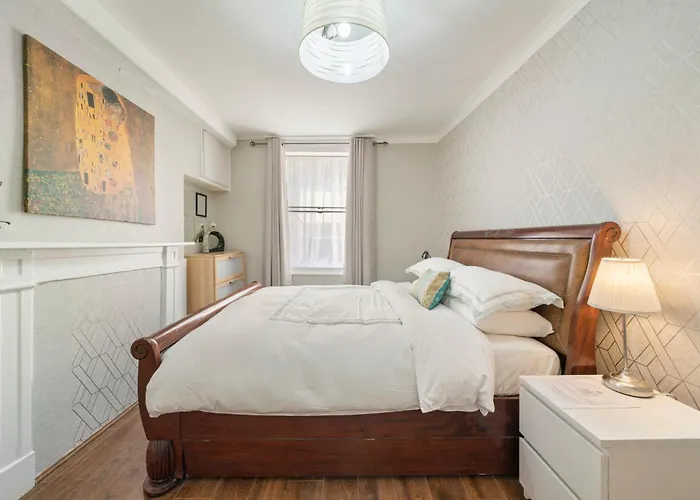 Alojamento com o café da manhã Apenas: Central London Rooms