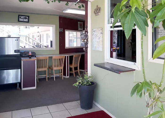 Oyo Hotel Kings At Clovis