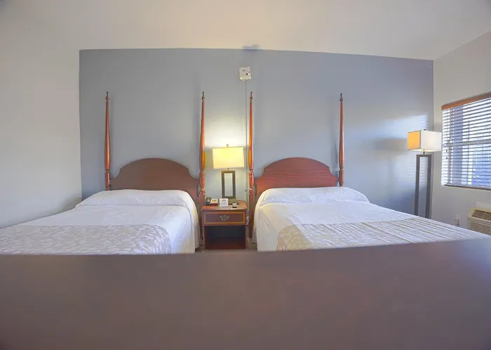 Motel: Sunrise Inn By Oyo Titusville Fl