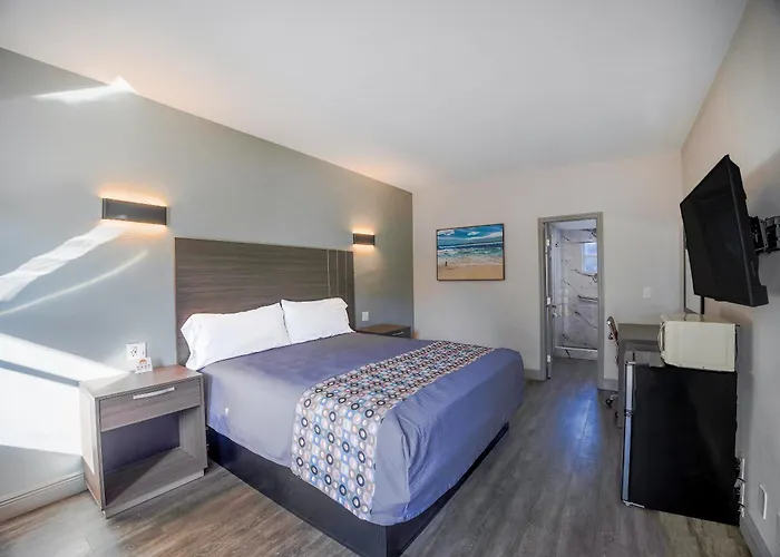 Motel: Sunrise Inn By Oyo Titusville Fl