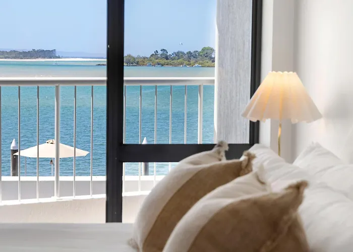 Hotels with tennis Noosa Pacific Resort