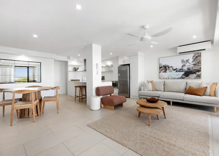 Hotels with tennis Noosa Pacific Resort