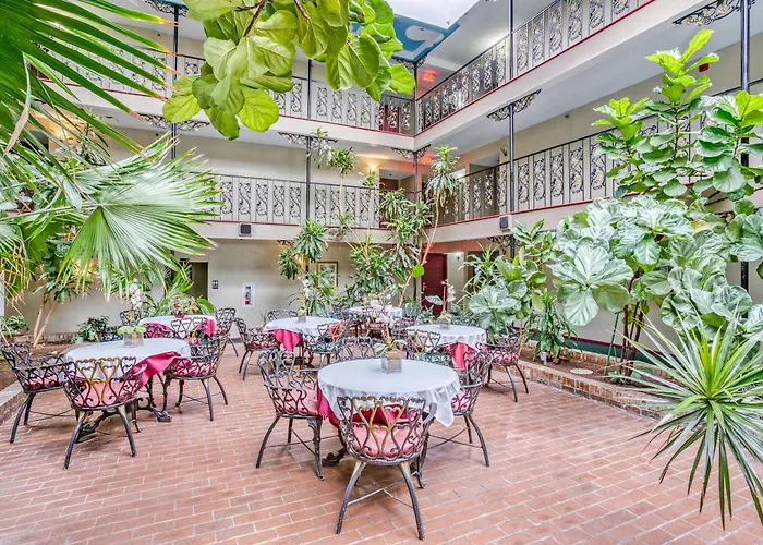 Oyo Townhouse Tulsa Woodland Hills