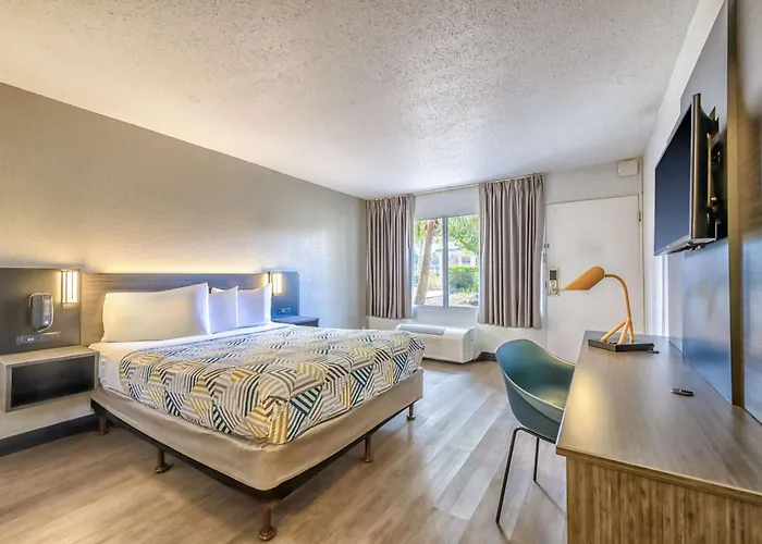 Motel 6-Spring Hill, Fl - Weeki Wachee