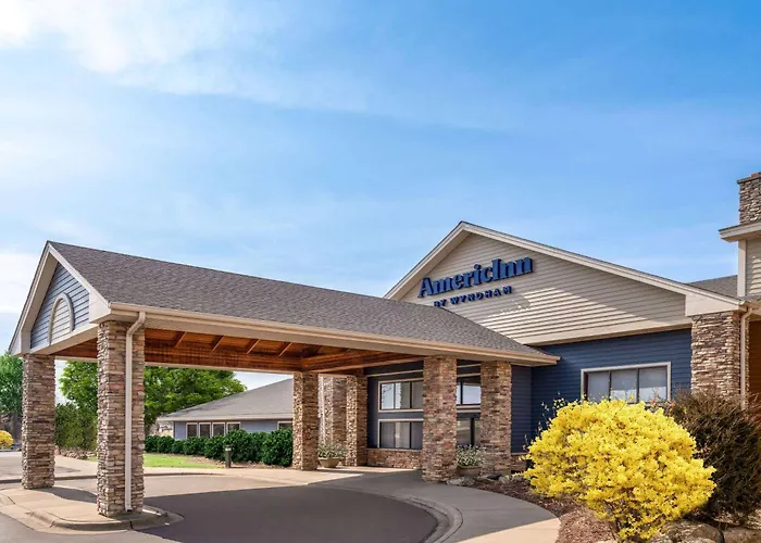 Luxury hotel only: Americinn By Wyndham Shakopee Near Canterbury Park