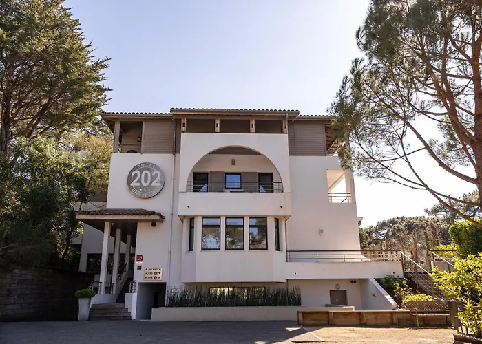 Hotel cerca del colegio: Hotel 202