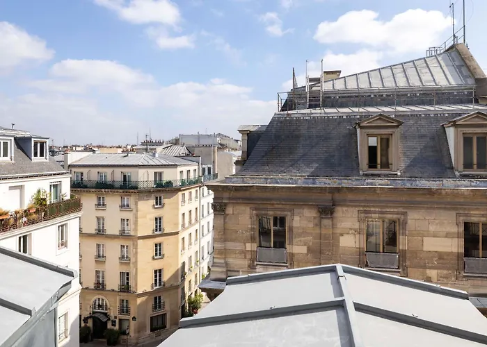  Korner Louvre