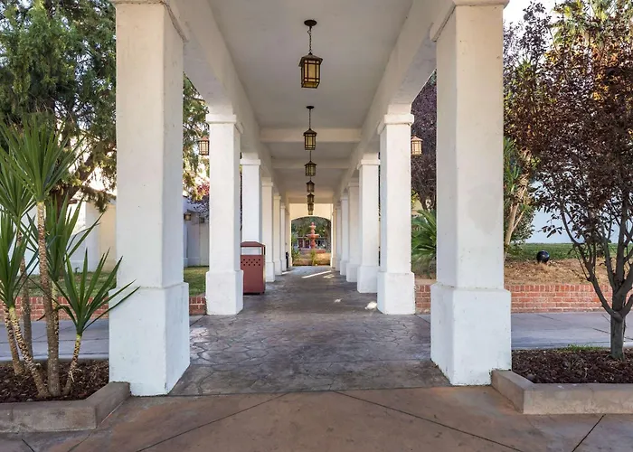 Pet Friendly hotel: Quality Inn Barstow Route 66