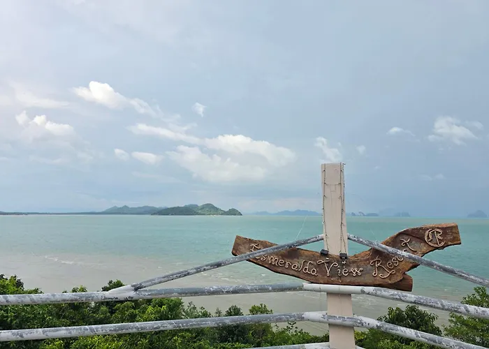 Esmeralda View Resort - Sha Extra Plus