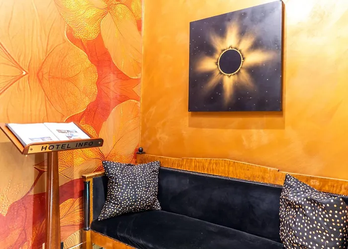 Le Clarisse Pantheon