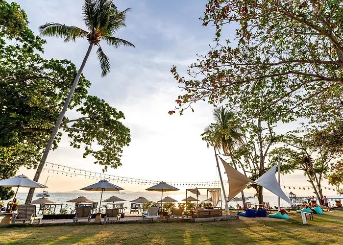 Bj Beachfront Hotel
