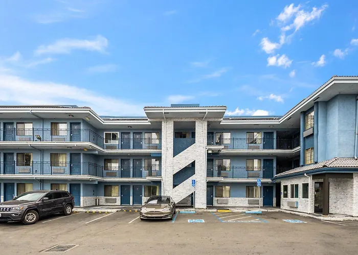 Motel: Executive Inn