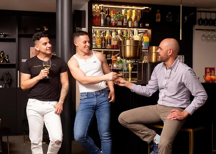 Hotel: Elite Hotel - Gay Men Only (Adults Only)