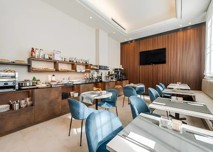 Astoria Boutique s