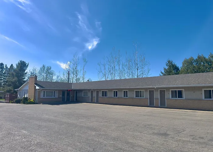 Adams Motel