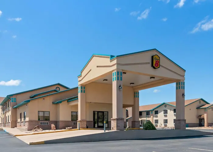 Cheap hotels Super 8 By Wyndham Santa Rosa