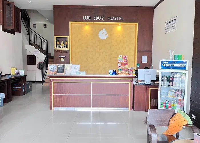 Hotel near College: Lub Sbuy Hostel