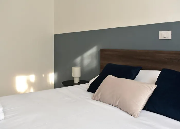 Poggio Al Lago Apartments&Rooms