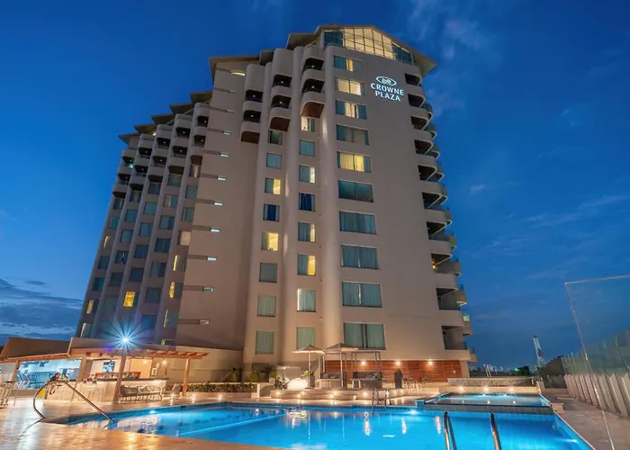 Pet Friendly hotel: Crowne Plaza Santo Domingo By Ihg