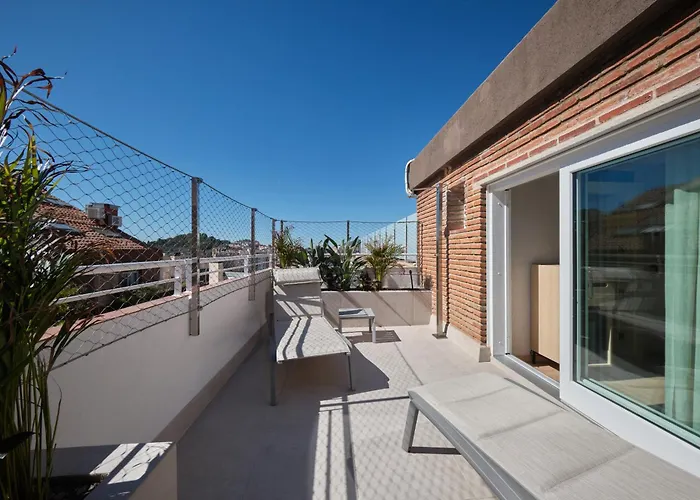 Hotel con piscina: Catalonia Park Güell