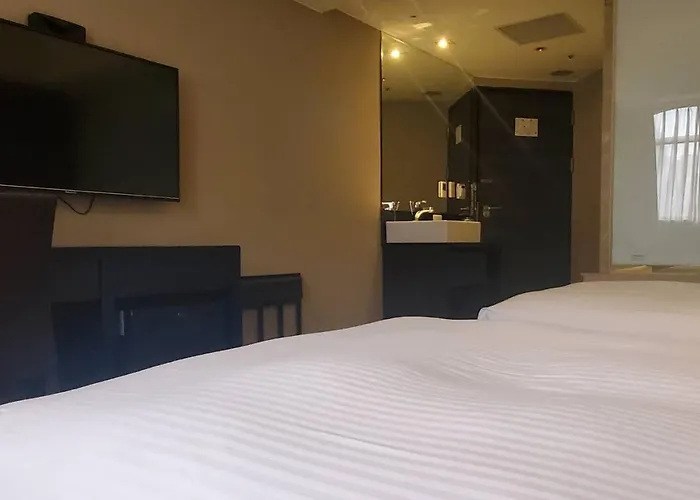 Central hotel: Kdm Hotel