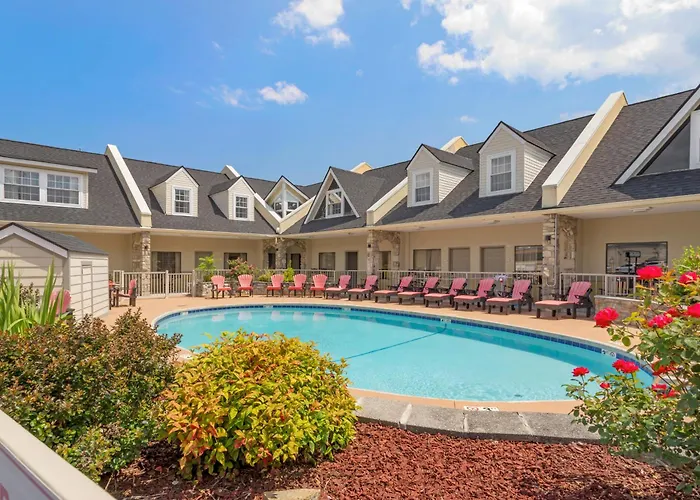 Econo Lodge Inn & Suites Gatlinburg At The Convention Center