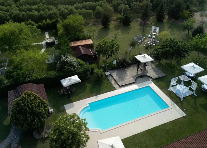 Hotel con piscina: Il Casale Mancini