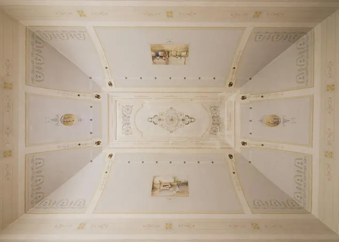 Relais Carlo V - Palazzo Storico