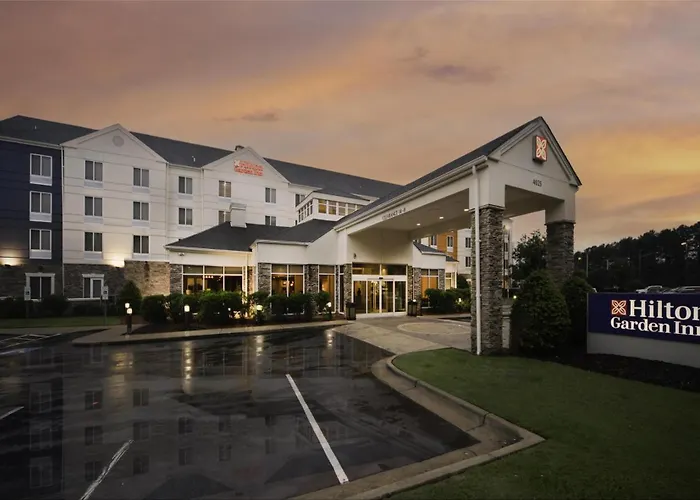 Luxury hotel only: Hilton Garden Inn Fayetteville/Fort Bragg